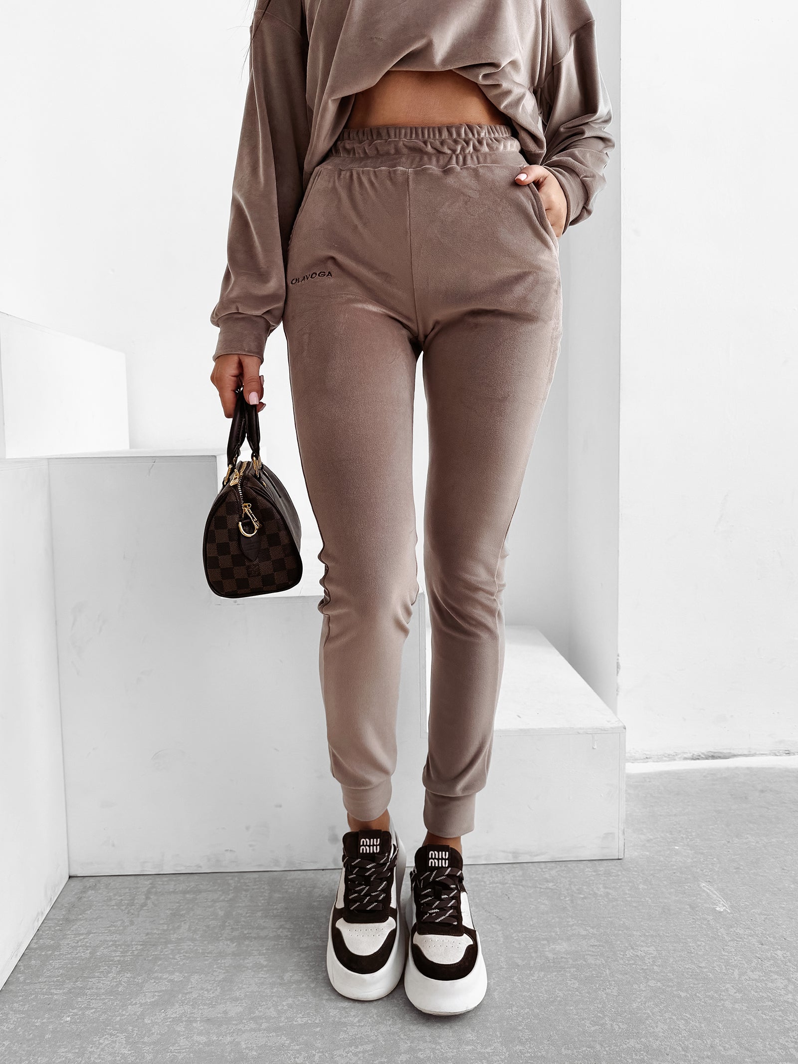 VELVET ASH latte women&