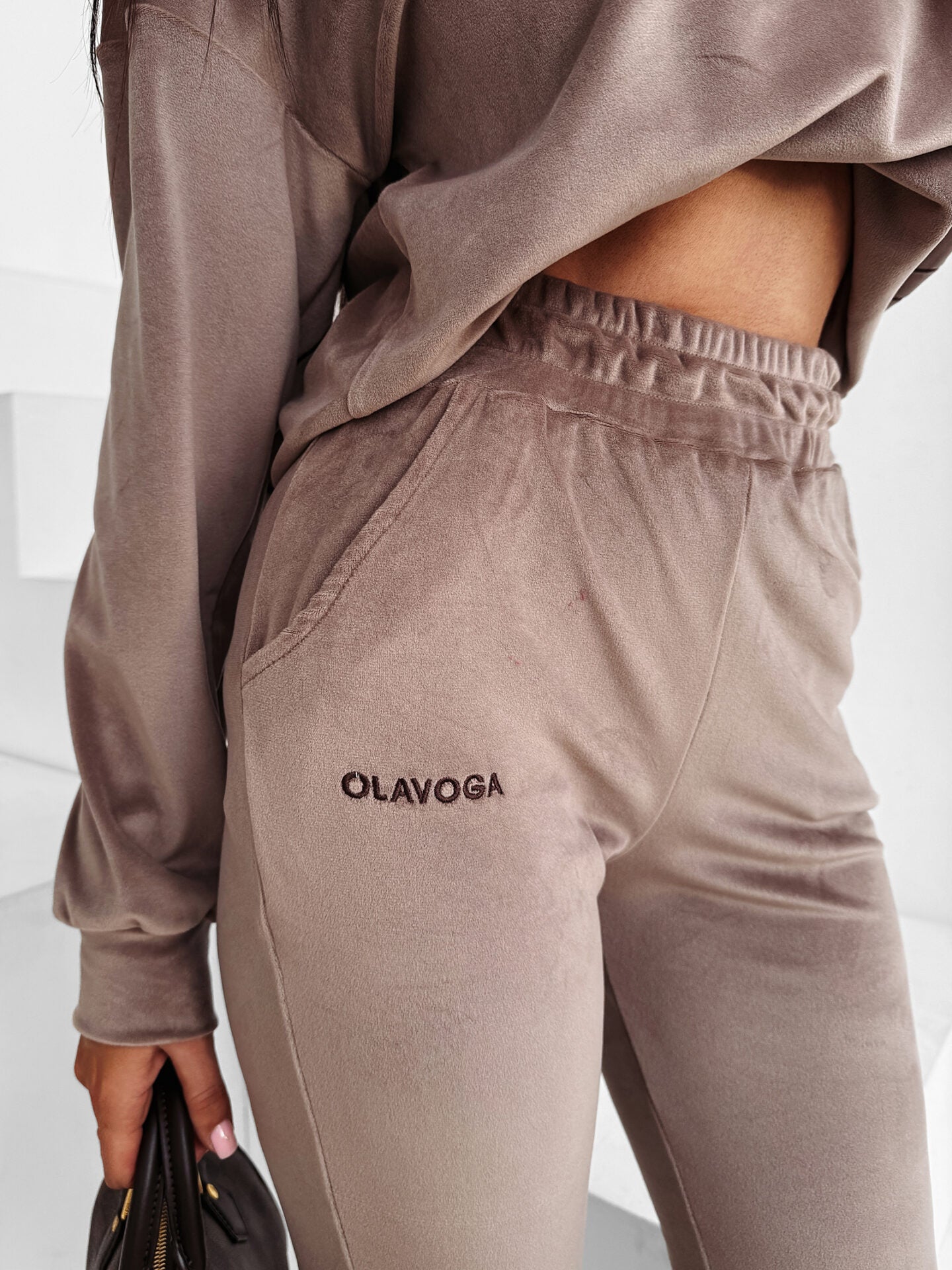 VELVET ASH latte women&